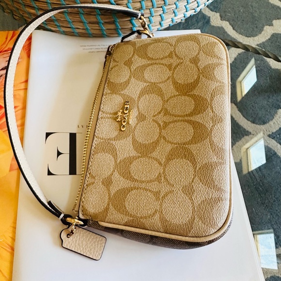 Coach Nolita 19 In Blocked Signature Canvas Gold/Light Khaki/Ivory Multi - Picture 3 of 14